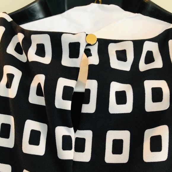 ** Goodwill Sale**Calvin Klein Shirt Size M - Picture 4 of 7